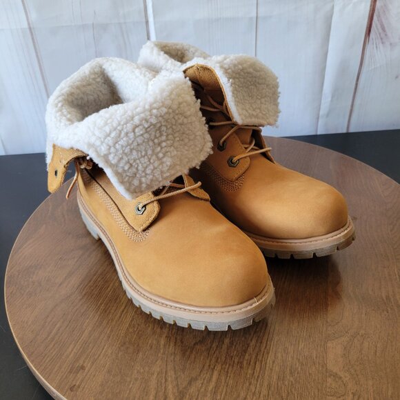 Timberland Woman’s Waterproof Roll-Top Boot. Sz 8.5. New, Faux-fur lined - Picture 2 of 16
